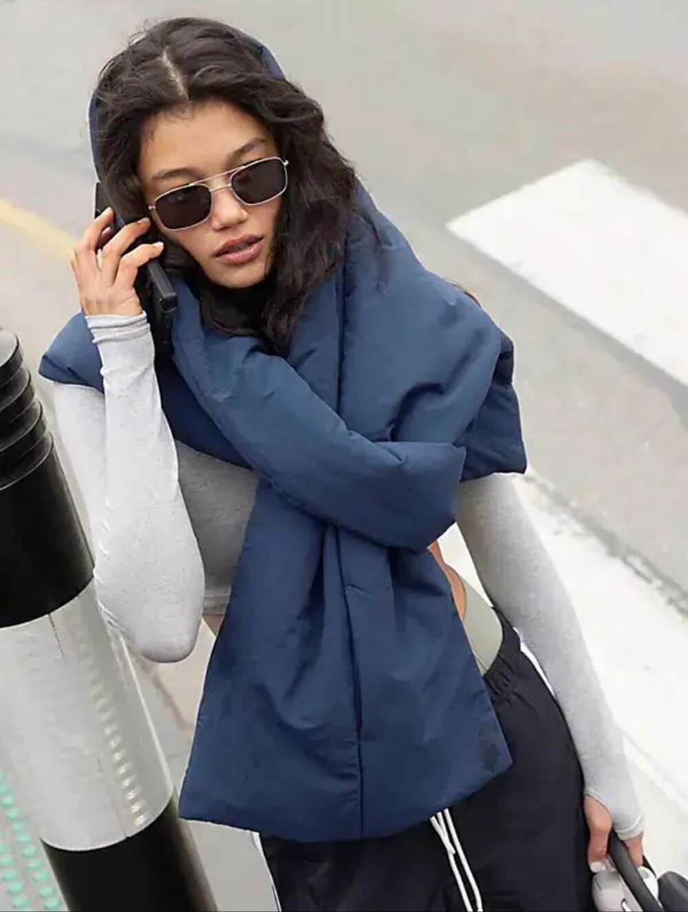 Free People Movement Petra Puffer Pocket scarf Midnight Navy Blue Shade